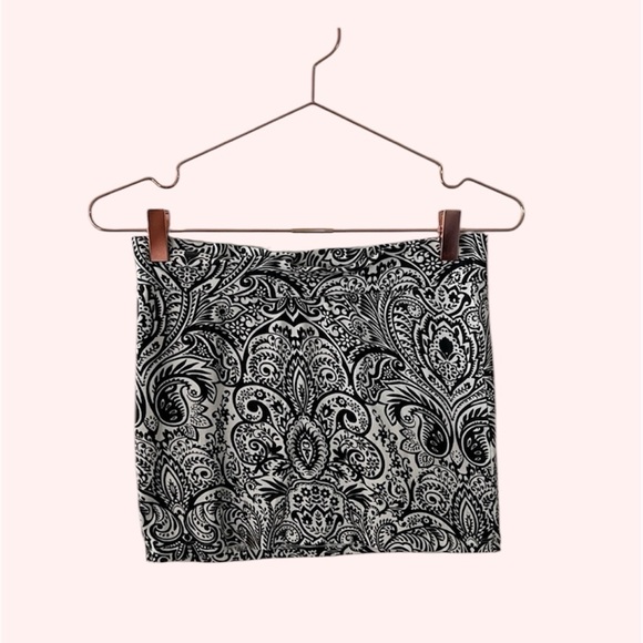 Rip curl black and white micro mini skirt cover up skirt size S - Picture 1 of 4